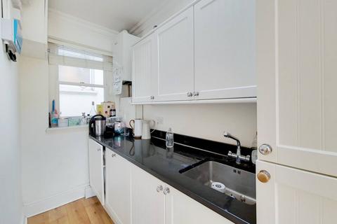 2 bedroom maisonette to rent, Windmill Road, Wandsworth, London, SW18