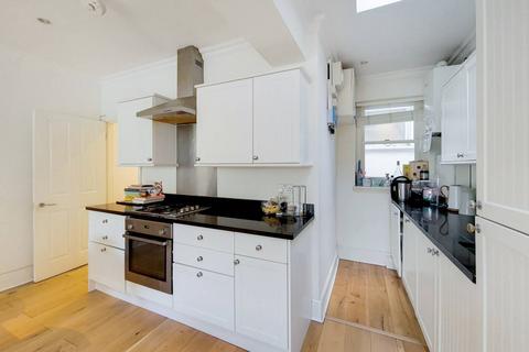 2 bedroom maisonette to rent, Windmill Road, Wandsworth, London, SW18