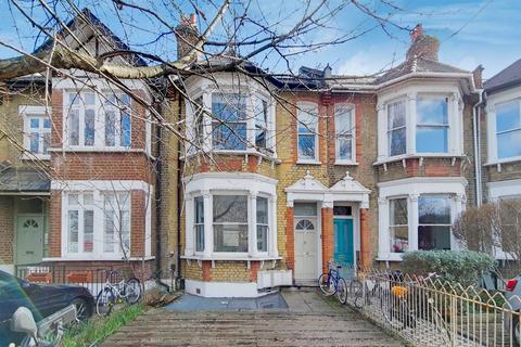 2 bedroom maisonette to rent, Windmill Road, Wandsworth, London, SW18