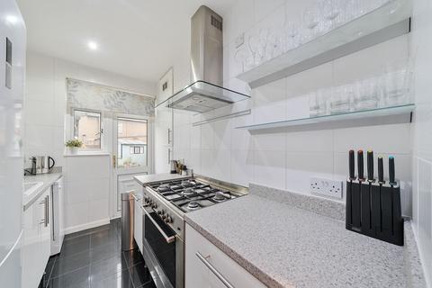 140 Whytecliffe Road North, Purley, CR8 2AS
