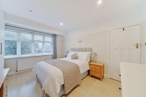 140 Whytecliffe Road North, Purley, CR8 2AS