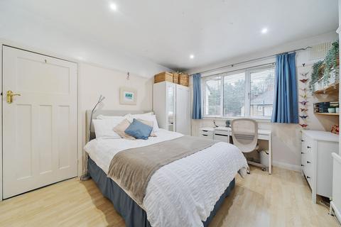 140 Whytecliffe Road North, Purley, CR8 2AS