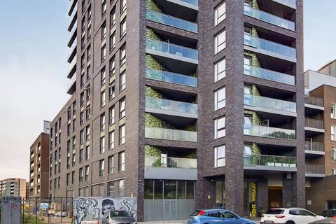 3 bedroom flat for sale, Bowhouse Court, Lewisham, London, SE8