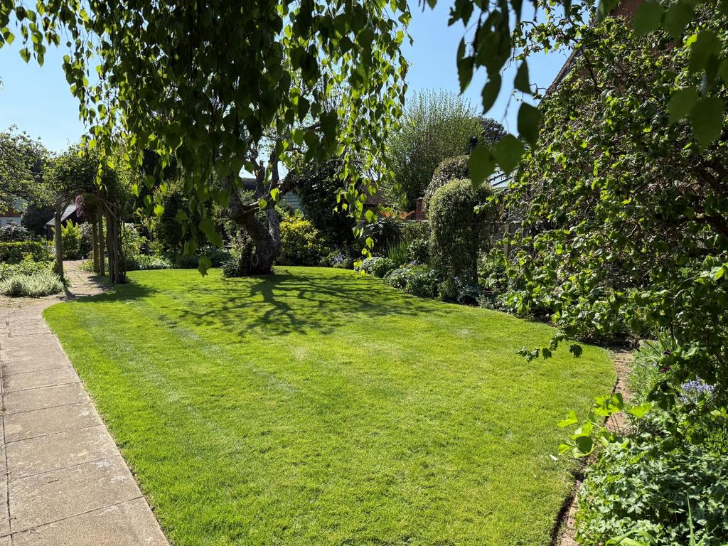 Woodbine gdn 2