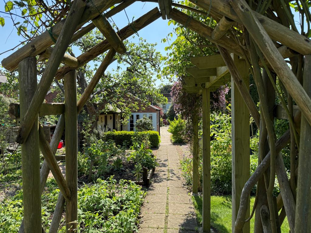 Woodbine path