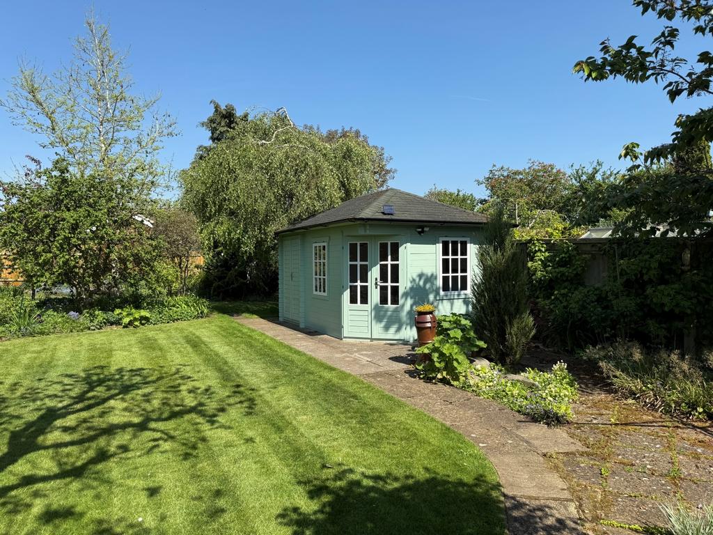 Woodbine summerhouse