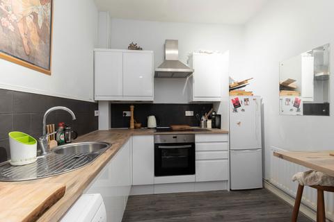 1 bedroom apartment for sale, Suffolk Square, Montpellier, Cheltenham GL50