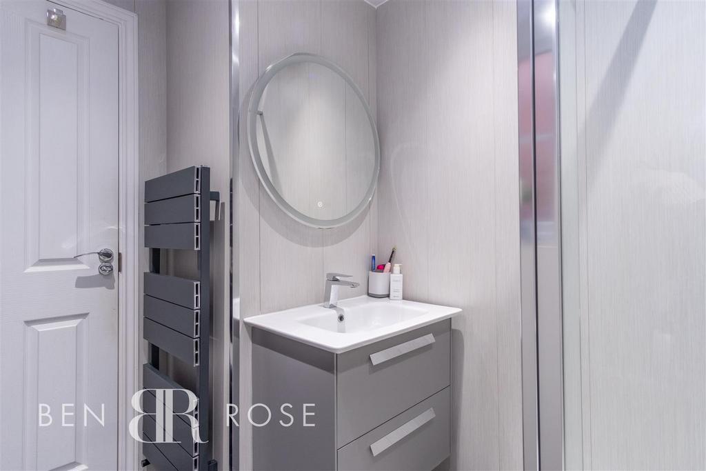 Master Ensuite