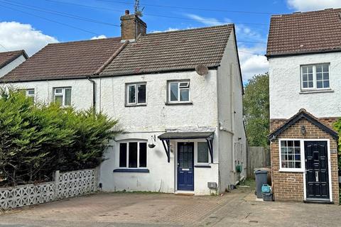 3 bedroom semi-detached house to rent, Honeycrock Lane, Redhill