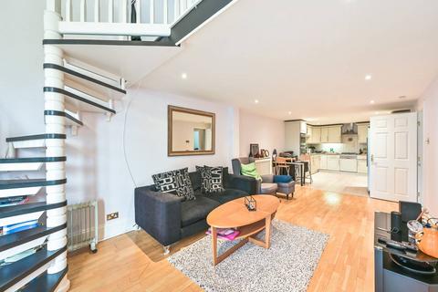 4 bedroom flat for sale, Princess Park Manor, Friern Barnet, London, N11