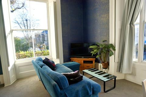 2 bedroom flat for sale, Hamlet Road, London, SE19