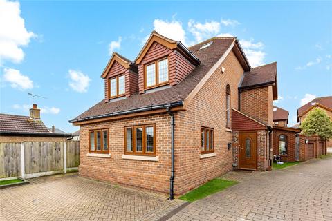 4 bedroom detached house for sale, Silver Birch Mews, Upminster, Havering, RM14