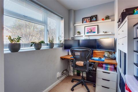 4 Colleton Drive, Twyford, Reading, RG10 0AU