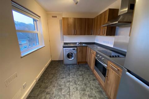 2 bedroom apartment to rent, Chantry Court, Hatfield AL10