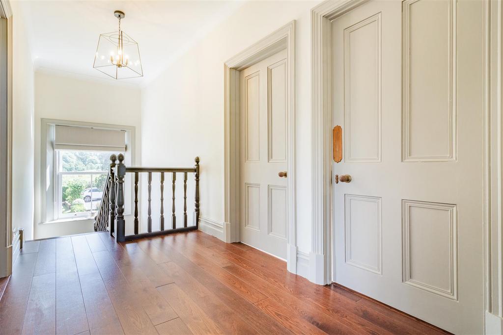 8553666-interior22.jpg