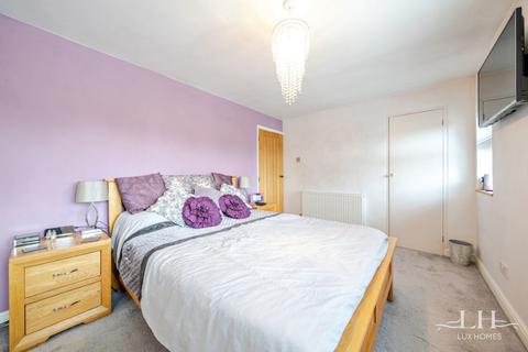 2 bedroom end of terrace house for sale, Pondfield Lane, Brentwood