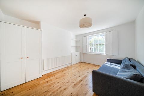 2 bedroom apartment for sale, Askew Road, London