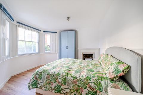 2 bedroom apartment for sale, Askew Road, London