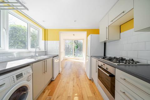 2 bedroom apartment for sale, Askew Road, London