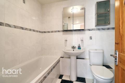 2 bedroom flat to rent, Epsom Road, GUILDFORD