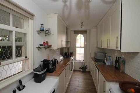 3 bedroom flat to rent, West Hill House, Harrow HA2