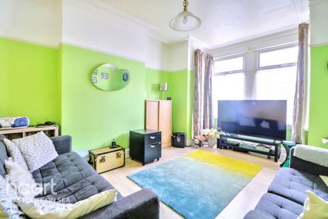 2 bedroom flat for sale, Burdett Avenue, Westcliff-On-Sea