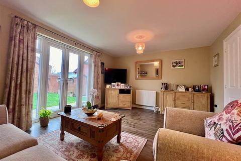 26 Oak Place, Bidford On Avon, Alcester, B50 4GL