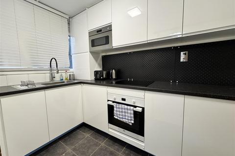 1 bedroom apartment for sale, Clarence Road, Windsor