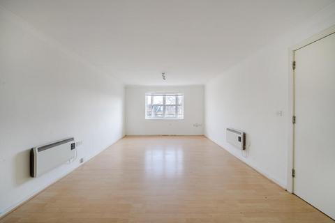 2 bedroom flat for sale, Drayton Park, Islington