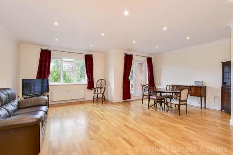 2 bedroom flat to rent, Churleswood Court, Shire Lane