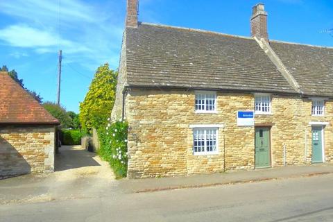 2 bedroom cottage for sale, High Street, Morcott