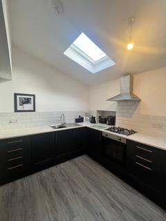2 bedroom terraced house to rent, Swansea SA1