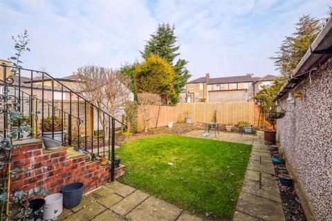 2 bedroom semi-detached house for sale, Belton Grove, Birchencliffe, HD3 3RF