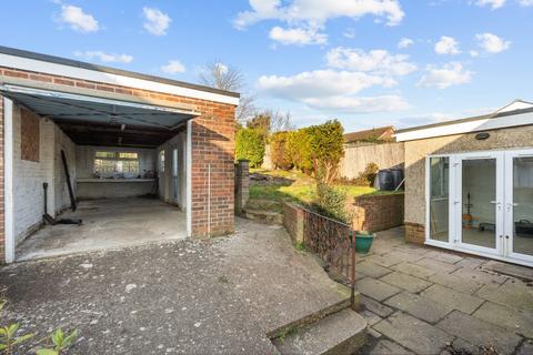 2 bedroom detached bungalow for sale, Detached Downside Bungalow, Overlooking Buckingham Park.