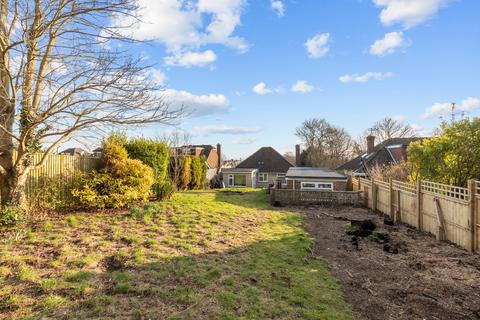 2 bedroom detached bungalow for sale, Detached Downside Bungalow, Overlooking Buckingham Park.