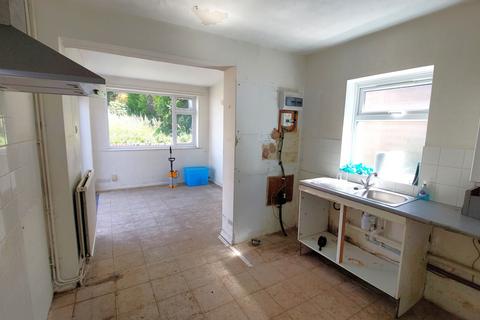 104 Downside, Shoreham-by-sea, BN43 6HB