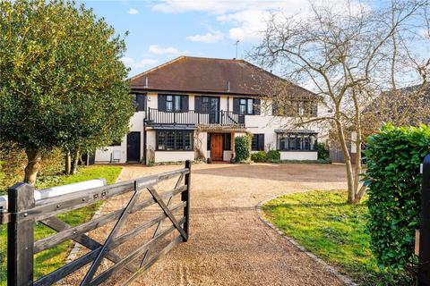 Lynwood House Effingham Common Road, Effingham, Leatherhead, KT24 5JG