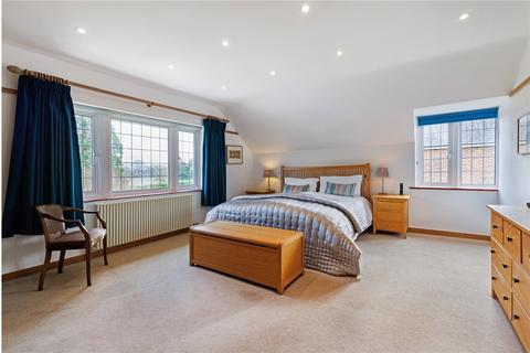 Lynwood House Effingham Common Road, Effingham, Leatherhead, KT24 5JG