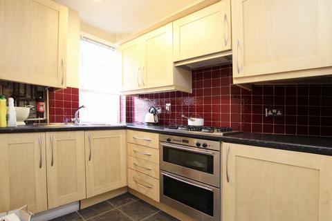 1 bedroom flat to rent, Walpole Gardens, Twickenham TW2