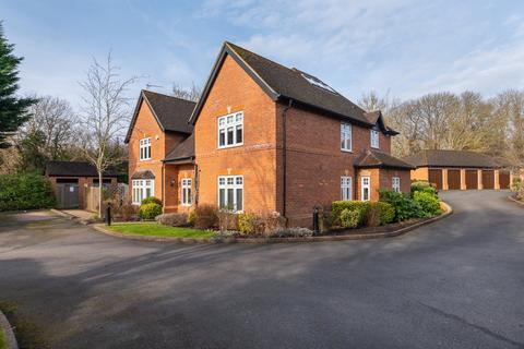 Apartment 1, Deer's Leap Bear Lane, Henley-in-arden, B95 5JJ
