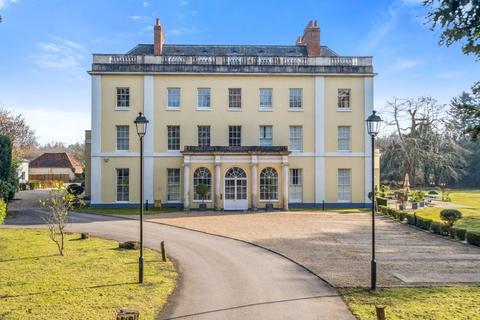 2 bedroom flat to rent, Westhorpe House, Marlow SL7