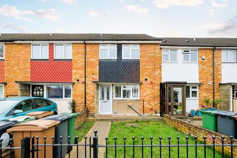 2 bedroom house for sale, Field Close, Chingford