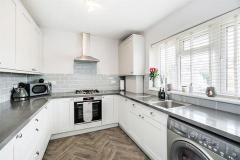7 Field Close, London, E4 9DJ