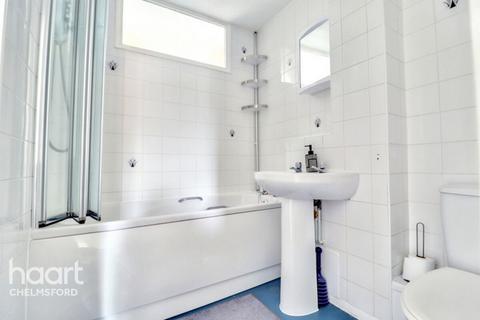 2 bedroom flat to rent, Lupin Drive, Chelmsford