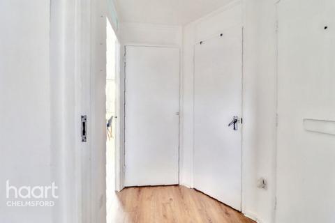2 bedroom flat to rent, Lupin Drive, Chelmsford