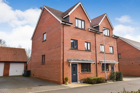 4 bedroom semi-detached house for sale, Embleton Close, Maldon, Essex, CM9