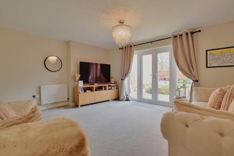 4 bedroom semi-detached house for sale, Embleton Close, Maldon, Essex, CM9