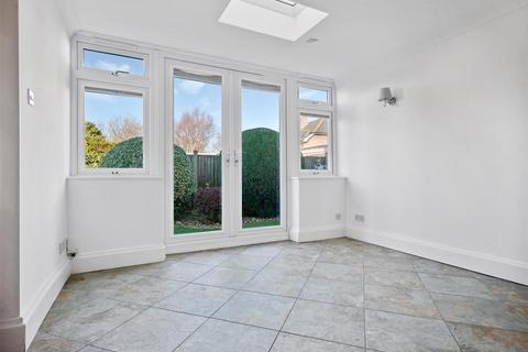 2 Ariel Drive, Bournemouth, BH6 4LR
