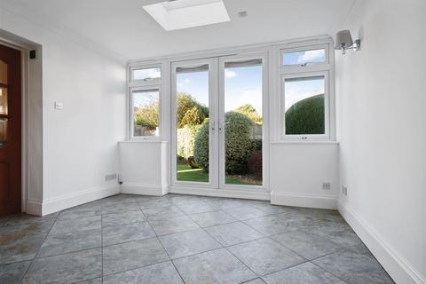 2 Ariel Drive, Bournemouth, BH6 4LR