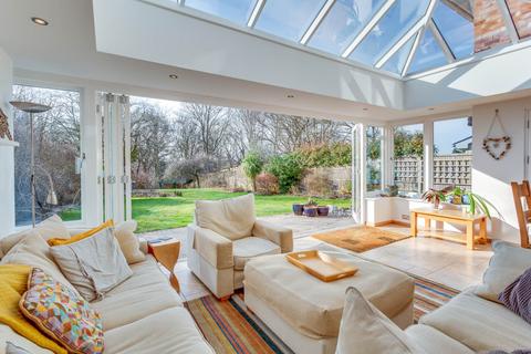 6 Cherwell Road, Emmer Green, Reading, RG4 8QH